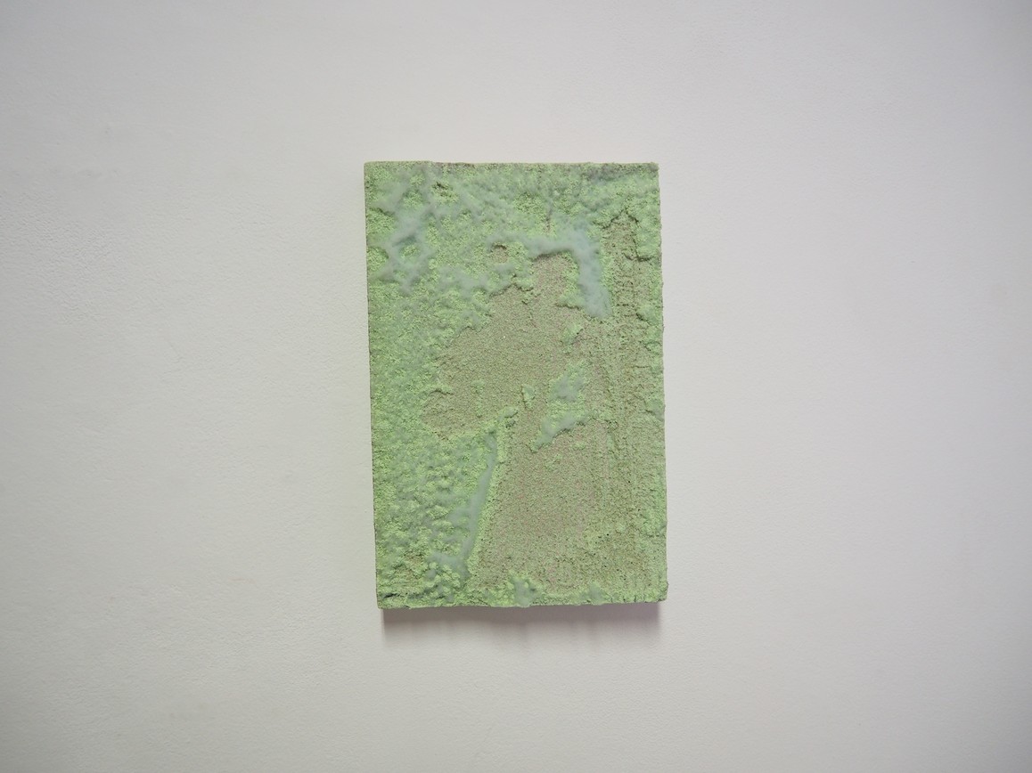 Dispersion 82 _ 2023, Beton, Pigment, Schaumstoff 29,5 x 19,5 x 4,5 cm