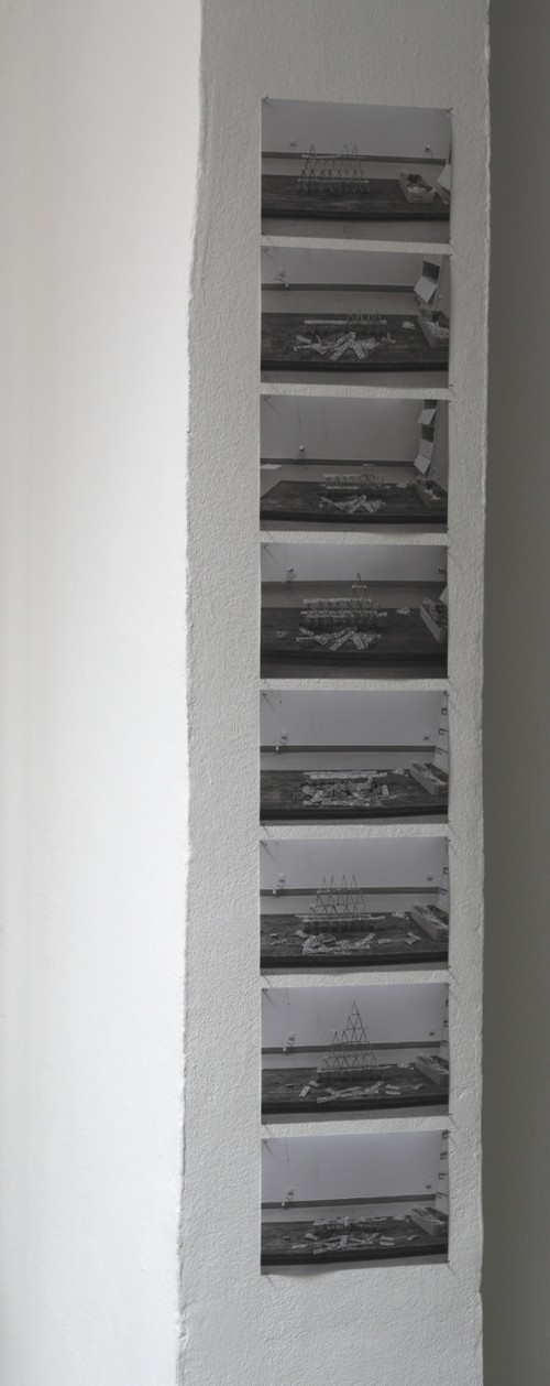 Guillaume Barth – Château LP 400 / Pigmentdruck auf Papier, je 12,3 x 18,6 cm, 2009