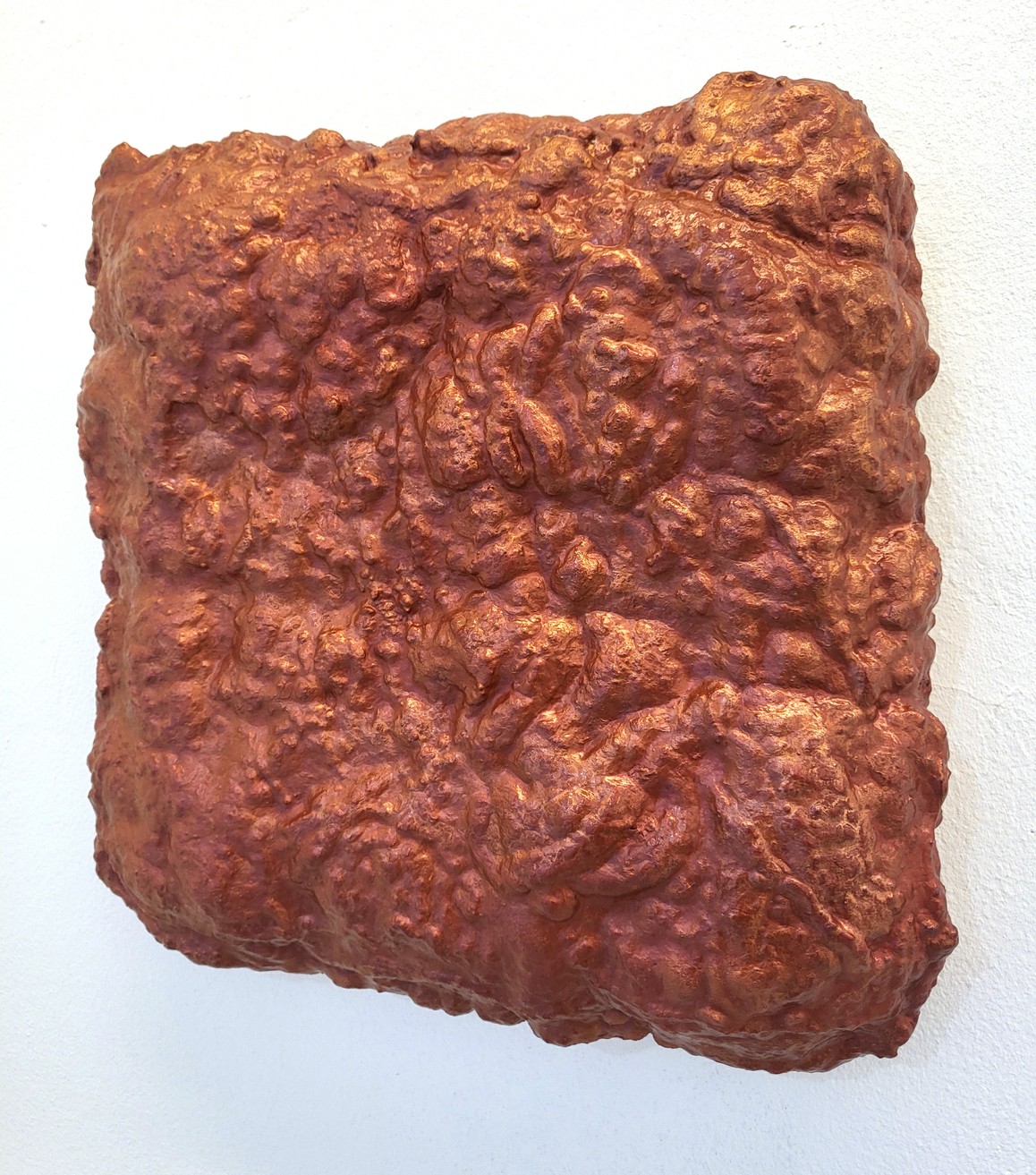 o.T., 2026, Acryl auf Polyurethan, 42 cm x 42 cm x 10 cm 