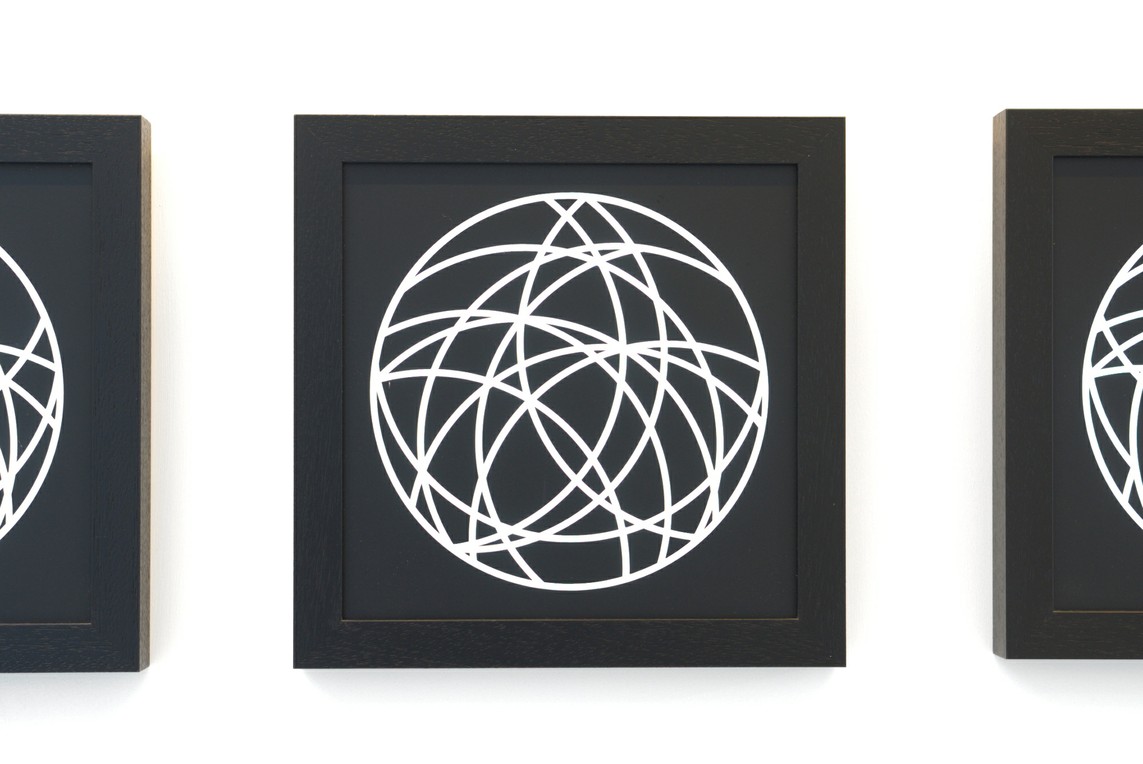 Penetration des Kreises, 2011, Serie von sechs Leuchtkästen, je 35 x 35 cm