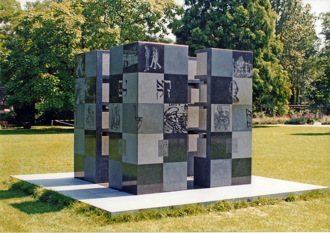 Bildwerk für den Humanisten Johannes Reuchlin, 1994-1995